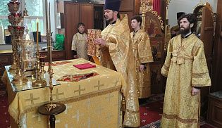 Управляющий Алатырской епархией в Неделю Всех святых, в земле Русской просиявших совершил Божественную Литургию в в кафедральном храме в честь Иверской иконы Божией Матери города Алатырь