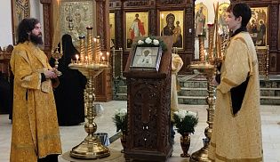 Епископ Алатырский и Порецкий Феодосий в день памяти святителя Спиридона Тримифунтского совершил Божественную Литургию в Свято-Троицком мужском монастыре города Алатырь