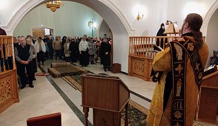 Епископ Алатырский и Порецкий Феодосий в Неделю 24-ю по Пятидесятнице совершил Божественную Литургию в Киево-Николаевском Новодевичьем монастыре города Алатырь