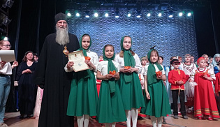 30 апреля по благословению епископа Алатырского и Порецкого Феодора в Алатыре прошёл IV межрегиональный Пасхальный фестиваль "Радость моя"