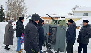 В День защитника Отечества в Алатыре почтили память моряков и морских пехотинцев