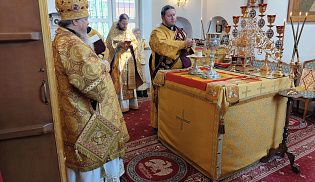 Епископ Алатырский и Порецкий Феодосий в восьмую Неделю по Пятидесятнице совершил Божественную Литургию в в кафедральном храме в честь Иверской иконы Божией Матери города Алатырь
