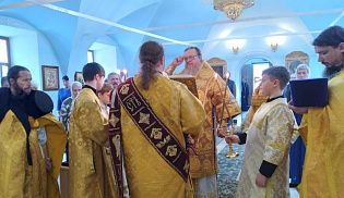 Управляющий Алатырской епархией в 13-ю Неделю по Пятидесятнице совершил Божественную Литургию в Киево-Николаевском Новодевичьем монастыре города Алатырь