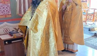 Епископ Алатырский и Порецкий Феодосий возглавил престольные торжества в Свято-Троицком мужском монастыре города Алатырь