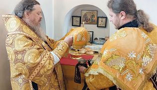 Управляющий Алатырской епархией в седьмую Неделю по Пятидесятнице совершил Божественную Литургию в в кафедральном храме в честь Иверской иконы Божией Матери города Алатырь