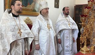 Управляющий Алатырской епархией в Неделю святых отцов I Вселенского Собора совершил Божественную Литургию в Иверском кафедральном храме города Алатырь
