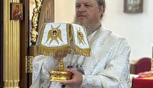 Епископ Алатырский и Батыревский Феодосий в праздник Преображения Господня совершил Божественную Литургию в Иверском кафедральном храме города Алатырь