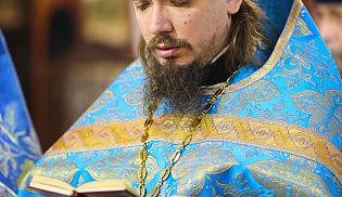 Епископ Алатырский и Порецкий Феодосий сослужил за Божественной литургией митрополиту Чебоксарскому и Чувашскому Савватию в Престольный праздник кафедрального собора в честь Введения во храм Пресвятой Богородицы города Чебоксары