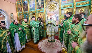 Епископ Алатырский и Порецкий Феодосий сослужил за Божественной литургией митрополиту Чебоксарскому и Чувашскому Савватию в храме честь святого благоверного князя Александра Невского села Батырево