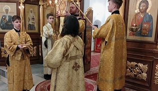 Управляющий Алатырской епархией в Неделю 25-ю по Пятидесятнице совершил Божественную Литургию в кафедральном храме в честь Иверской иконы Божией Матери города Алатырь