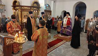 Управляющий Алатырской епархией в праздник Архангела Михаила и прочих Небесных Сил бесплотных совершил Божественную Литургию в кафедральном храме в честь Иверской иконы Божией Матери города Алатырь