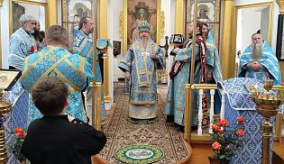 Епископ Алатырский и Порецкий Феодосий в праздник " Тихвинской" иконы Божией Матери возглавил Престольные торжества в Богоявленском храме села Козловка
