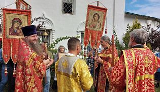 В храме Усекновения главы Иоанна Предтечи города Алатырь было совершенно богослужение по случаю Престольного праздника