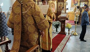 Епископ Алатырский и Порецкий Феодосий в восьмую Неделю по Пятидесятнице совершил Божественную Литургию в в кафедральном храме в честь Иверской иконы Божией Матери города Алатырь
