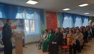 Руководитель Центра реабилитации и пробации провёл лекции по профилактике алкоголизма и наркомании для студентов и родителей в Алатыре