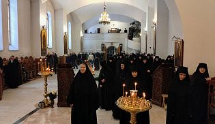 Епископ Алатырский и Порецкий Феодосий в день памяти святителя Спиридона Тримифунтского совершил Божественную Литургию в Свято-Троицком мужском монастыре города Алатырь