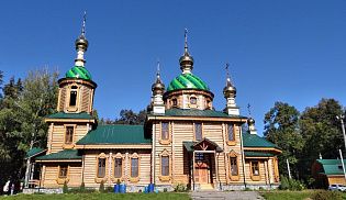 Управляющий Алатырской епархией в день памяти святого благоверного великого князя Александра Невского возглавил Престольные торжества в Александро-Невском монастыре п/о Кюрегаси 