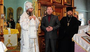 В праздник мучеников 20 000, в Никомидии в церкви сожженных, и прочих епископ Алатырский и Порецкий Феодор совершил Божественную литургию в храме святителя Николая поселка Ибреси