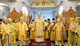 Управляющий Алатырской епархией сослужил за Божественной Литургией митрополиту Чебоксарскому и Чувашскому Савватию в храме Новомучеников и Исповедников Российских города Чебоксары в годовщину архиерейской хиротонии главы Чувашской митрополии