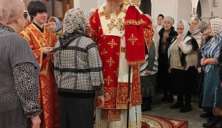 Управляющий Алатырской епархией в праздник Архангела Михаила и прочих Небесных Сил бесплотных совершил Божественную Литургию в кафедральном храме в честь Иверской иконы Божией Матери города Алатырь