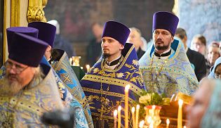 Управляющий Алатырской епархией в праздник Покрова Пресвятой Богородицы сослужил за Божественной литургией митрополиту Чебоксарскому и Чувашскому Савватию в Введенском кафедральном соборе города Чебоксары