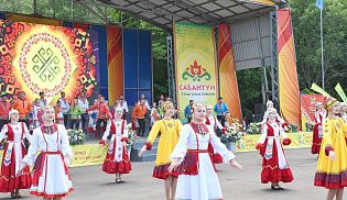 Духовенство Алатырской епархии приняло участие в народном празднике Акатуй-Сабантуй на Батыревской земле