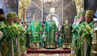 В день тезоименитства главы Чувашской митрополии управляющий Алатырской епархией сослужил за Божественной литургией в Введенском кафедральном соборе города Чебоксары митрополиту Чебоксарскому и Чувашскому Савватию