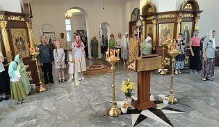 Епископ Алатырский и Порецкий Феодосий в праздник преподобного Серафима Саровского совершил Божественную Литургию в кафедральном храме в честь Иверской иконы Божией Матери города Алатырь