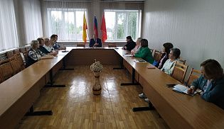 Секретарь Алатырской епархии принял участие в заседании Обществененой палаты
