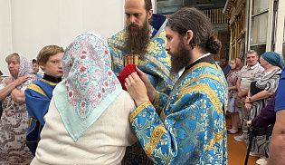 Управляющий Алатырской епархией в праздник в честь Тихвинской иконы Божией Матери возглавил Престольные торжества в Богоявленском храме села Козловка