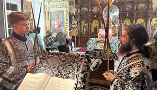 Великое повечерие с чтением Великого покаянного канона прп. Андрея Критского в храме Воздвижения Креста Господня города Алатырь