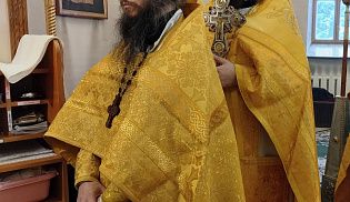 Епископ Алатырский и Порецкий Феодосий в день памяти святителя Спиридона Тримифунтского совершил Божественную Литургию в Свято-Троицком мужском монастыре города Алатырь