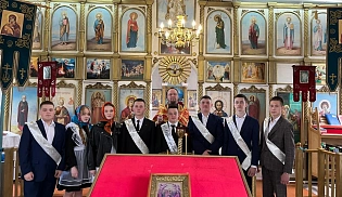 В храме Рождества Христова села Сугуты совершён молебен перед началом экзаменов для выпускников школы