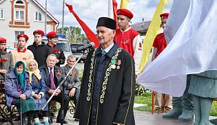 Благочинный Батыревского благочиния принял участие в торжественном открытии памятника Детям войны