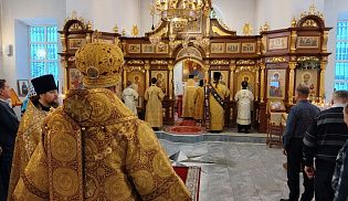 Управляющий Алатырской епархией в Неделю 29-ю по Пятидесятнице совершил Божественную Литургию в кафедральном храме в честь Иверской иконы Божией Матери города Алатырь