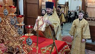 Управляющий Алатырской епархией в Неделю 25-ю по Пятидесятнице совершил Божественную Литургию в кафедральном храме в честь Иверской иконы Божией Матери города Алатырь