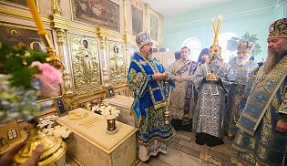 Управляющий Алатырской епархией в праздник Покрова Пресвятой Богородицы сослужил за Божественной литургией митрополиту Чебоксарскому и Чувашскому Савватию в Введенском кафедральном соборе города Чебоксары