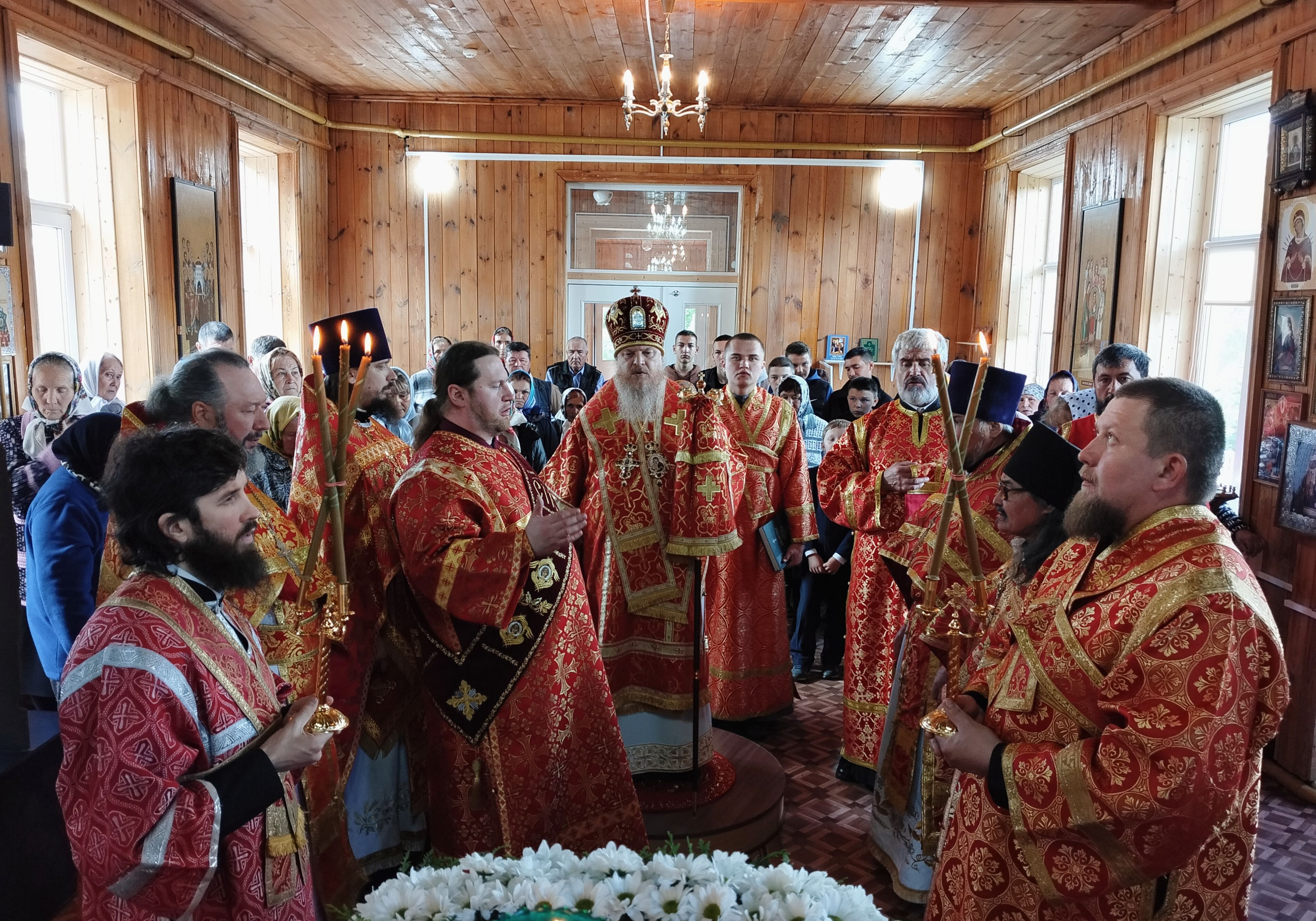 Епископ Алатырский и Порецкий Феодосий в праздник святого апостола Иоанна Богослова совершил Божественную Литургию в храме в честь святителя Николая Чудотворца села Чепкас-Никольское Епископ Алатырский и Порецкий Феодосий в праздник святого апостола Иоанна Богослова совершил Божественную Литургию в храме в честь святителя Николая Чудотворца села Чепкас-Никольское