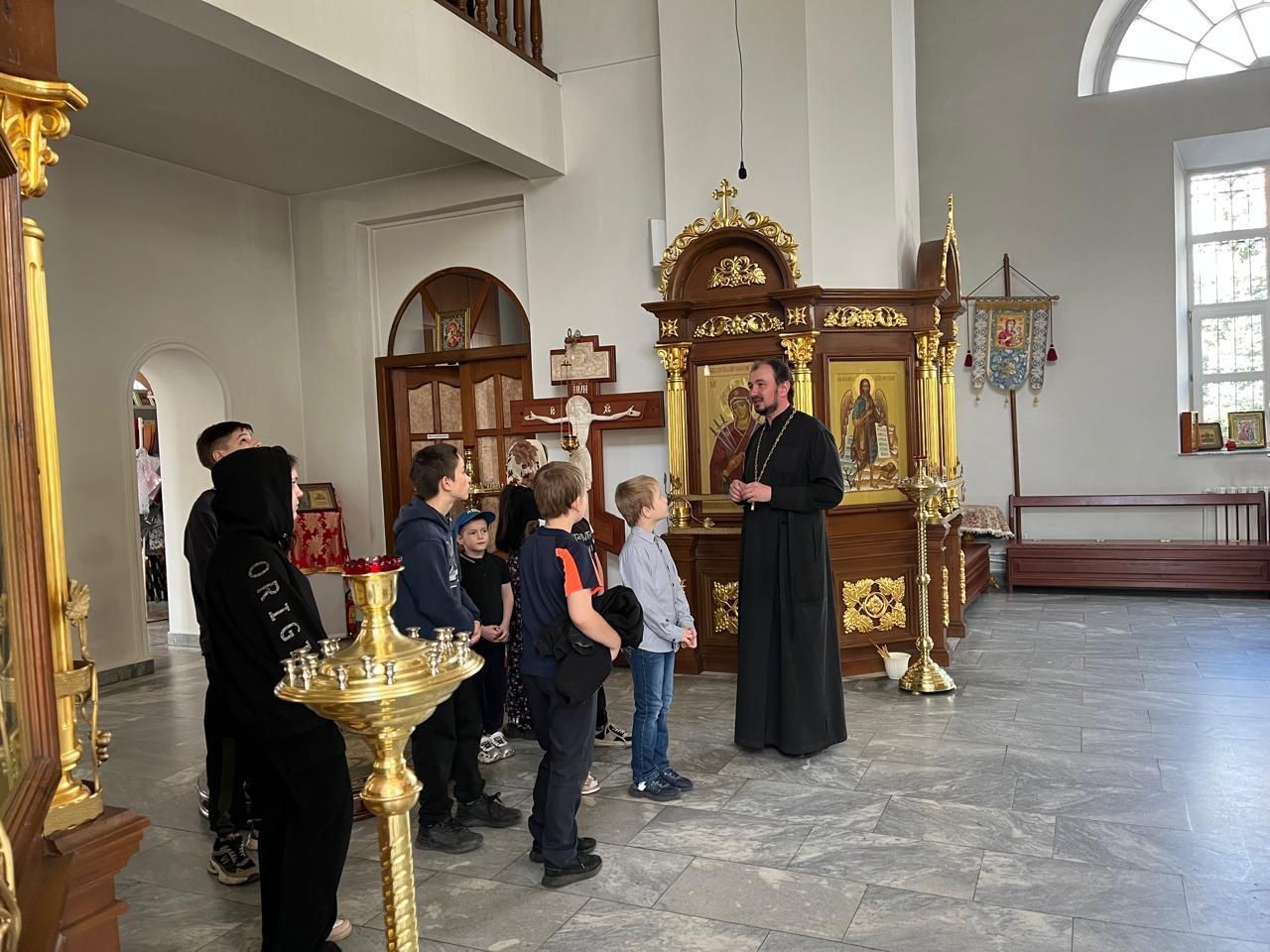 Пасхальная экскурсия в Иверском кафедральном храме Пасхальная экскурсия в Иверском кафедральном храме