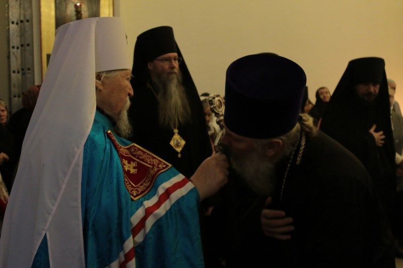 Божественная Литургия в Сергиевском храме Свято-Троицкого мужского монастыря г. Алатырь Божественная Литургия в Сергиевском храме Свято-Троицкого мужского монастыря г. Алатырь