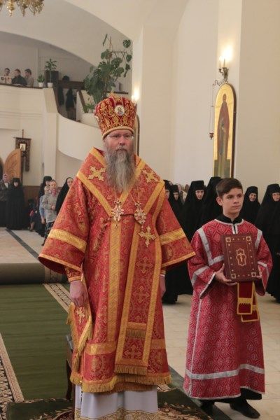 9 мая 2018 г., в день Победы в Великой Отечественной войне Преосвященнейший Феодор, епископ Алатырский и Порецкий совершил Божественную Литургию в Свято-Троицком мужском монастыре г. Алатырь 9 мая 2018 г., в день Победы в Великой Отечественной войне Преосвященнейший Феодор, епископ Алатырский и Порецкий совершил Божественную Литургию в Свято-Троицком мужском монастыре г. Алатырь