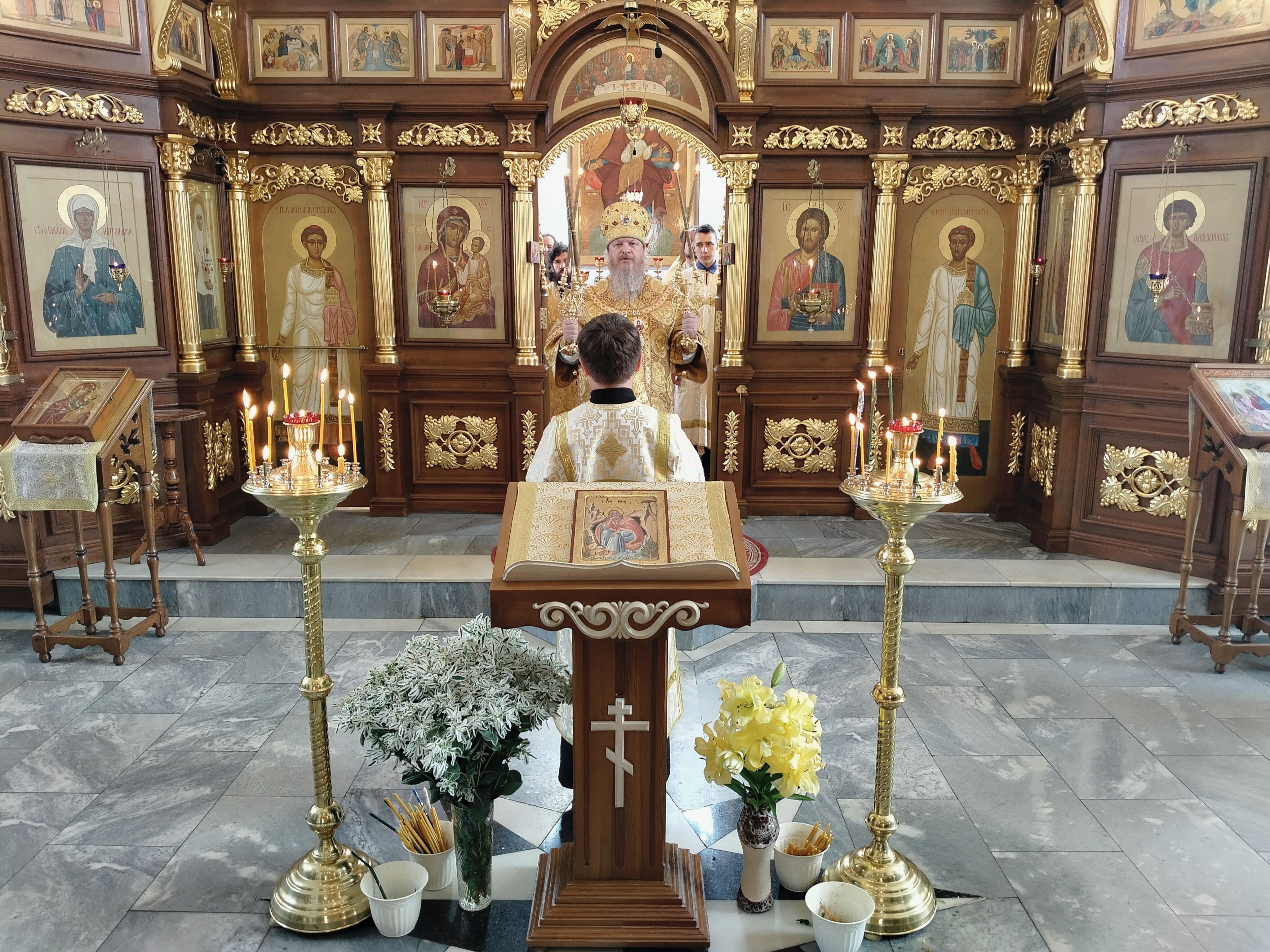 Управляющий Алатырской епархией в праздник пророка Божия Илии совершил Божественную Литургию в в кафедральном храме в честь Иверской иконы Божией Матери города Алатырь Управляющий Алатырской епархией в праздник пророка Божия Илии совершил Божественную Литургию в в кафедральном храме в честь Иверской иконы Божией Матери города Алатырь