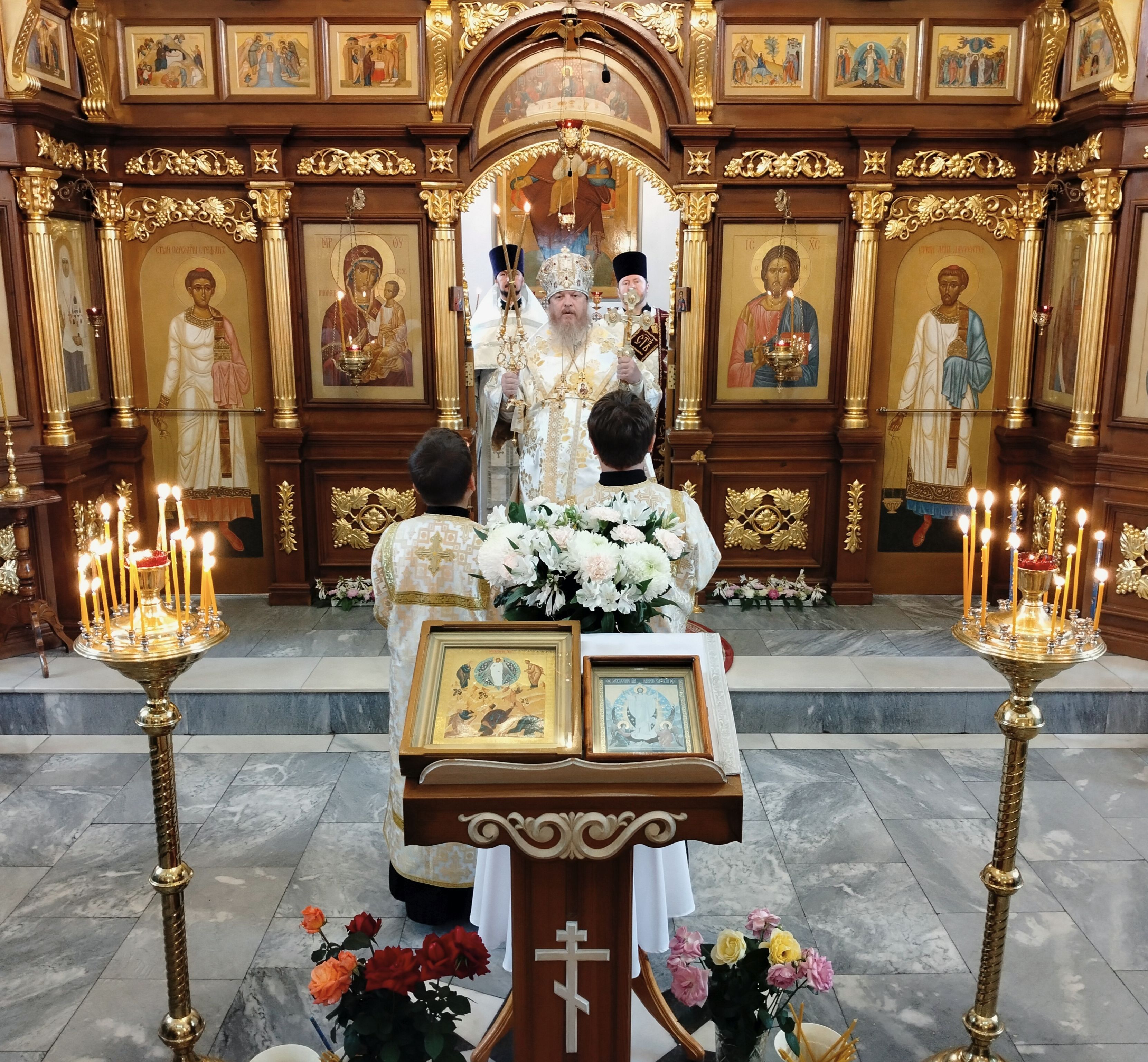 Епископ Алатырский и Порецкий Феодосий в одиннадцатую Неделю по Пятидесятнице совершил Божественную Литургию в кафедральном храме в честь Иверской иконы Божией Матери города Алатырь Епископ Алатырский и Порецкий Феодосий в одиннадцатую Неделю по Пятидесятнице совершил Божественную Литургию в кафедральном храме в честь Иверской иконы Божией Матери города Алатырь