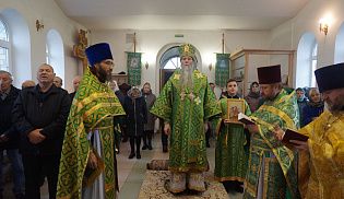 В день памяти прпп. схимонаха Кирилла и схимонахини Марии, родителей прп. Сергия Преосвященейший Феодор, епископ Алатырский и Порецкий совершил Божественную Литургию в храме преподобного Сергия Радонежского с. Рындино Порецкого района