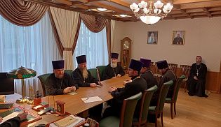 8 ноября 2023 г. в здании епархиального управления под председательством епископа Алатырского и Порецкого Феодора состоялось заседание расширенного Епархиального совета