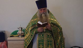 В день памяти прпп. схимонаха Кирилла и схимонахини Марии, родителей прп. Сергия Преосвященейший Феодор, епископ Алатырский и Порецкий совершил Божественную Литургию в храме преподобного Сергия Радонежского с. Рындино Порецкого района