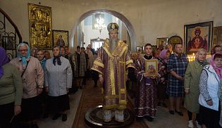 27 сентября 2023 г., в праздник Воздвижения Честного и Животворящего Креста Господня епископ Алатырский и Порецкий Феодор совершил Божественную Литургию в храме Воздвижения Креста Господня г. Алатырь