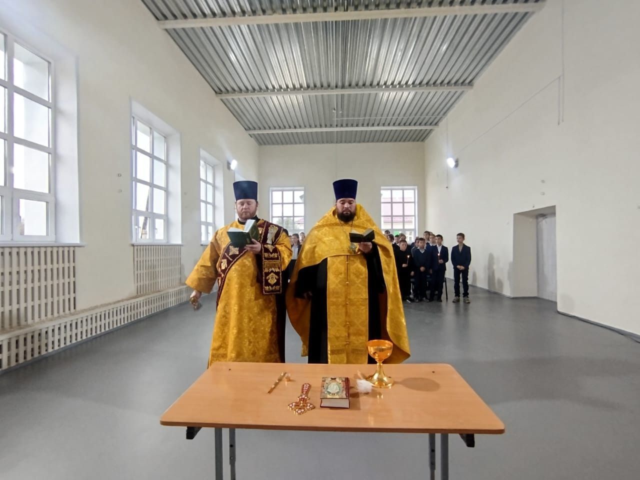В селе Тарханы совершено освящение нового здания средней школы