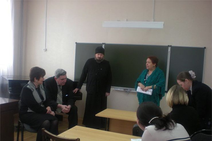 30 января 2013 г. в школе искусств прошла неофициальная встреча по вопросам ремонта здания, выделенного для реабилитационного центра детей инвалидов и расширения штатного расписания с целью привлечения специалистов 30 января 2013 г. в школе искусств прошла неофициальная встреча по вопросам ремонта здания, выделенного для реабилитационного центра детей инвалидов и расширения штатного расписания с целью привлечения специалистов