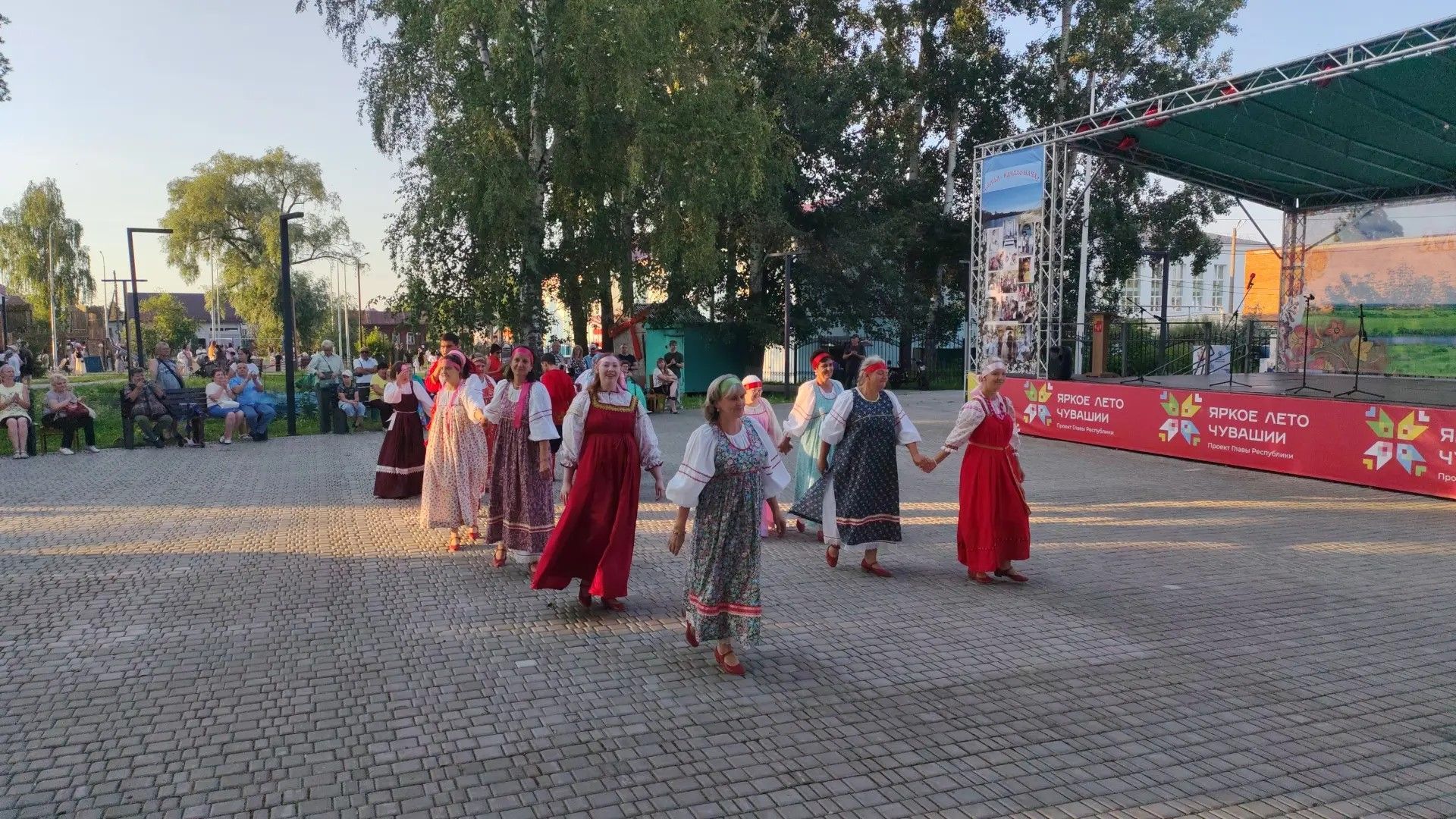 Репортаж телеканала "Союз" о семейном празднике, приуроченном ко Дню семьи, любви и верности